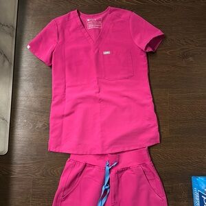 Figs Barbie hot pink top and jogger bottoms